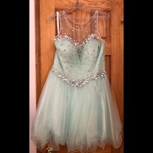 GORGEOUS//Homecoming/Prom Dress
